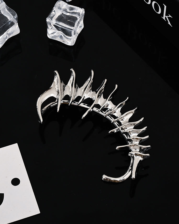 Spine Bone-Inspired Non-Pierced Ear Cuff