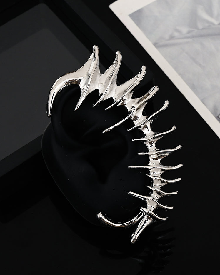 Spine Bone-Inspired Non-Pierced Ear Cuff